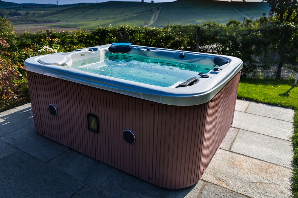 Avoid These 5 Mistakes When Buying a Hot Tub